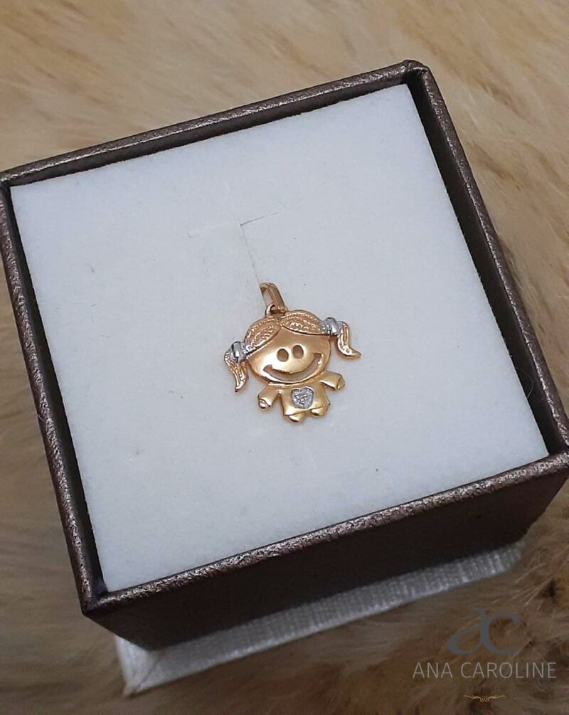 Pingente Menina em Ouro 18k com Zircônia.