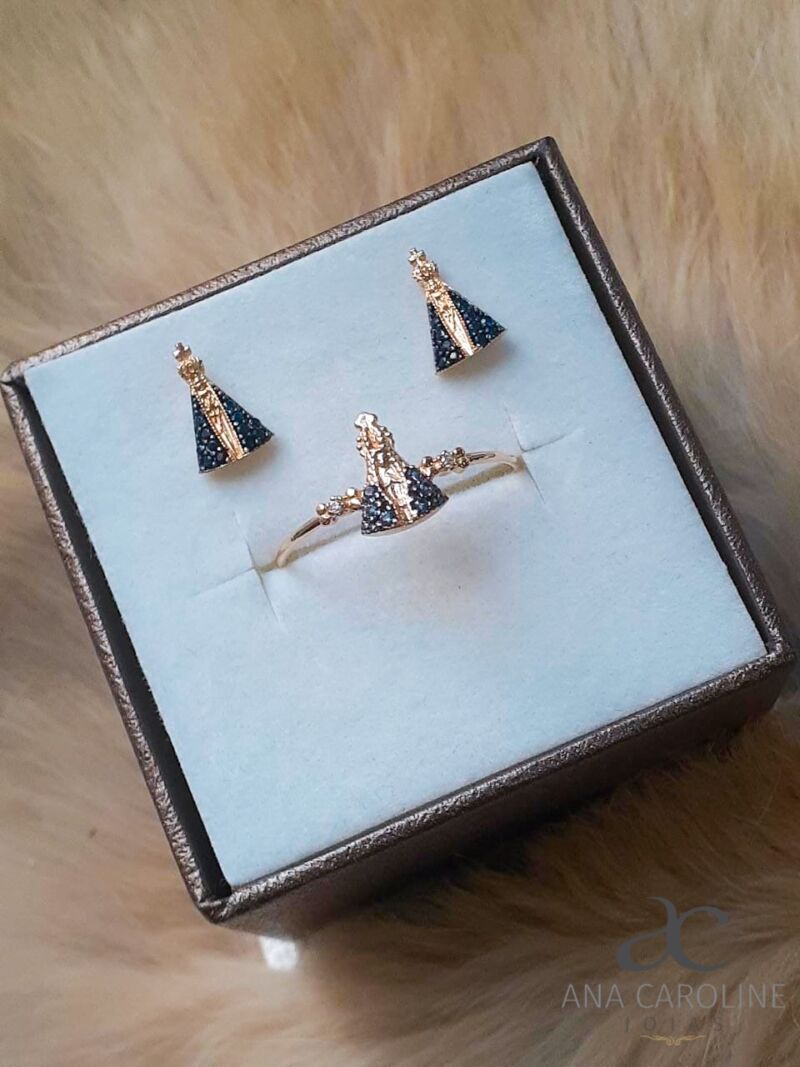 Conjunto Anel + Brincos Nossa Senhora de Aparecida em Ouro 18k e Zircônia.