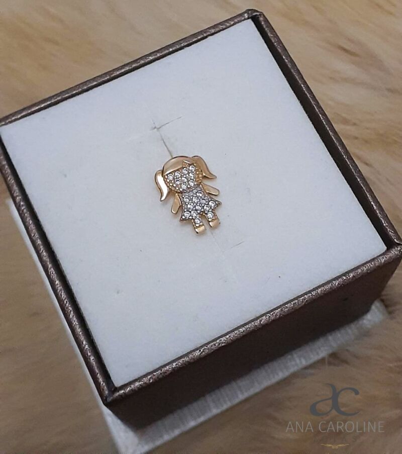 Conjunto de Pingentes Menino e Menina em Ouro 18k Cravejados em Zircônia. - Image 3