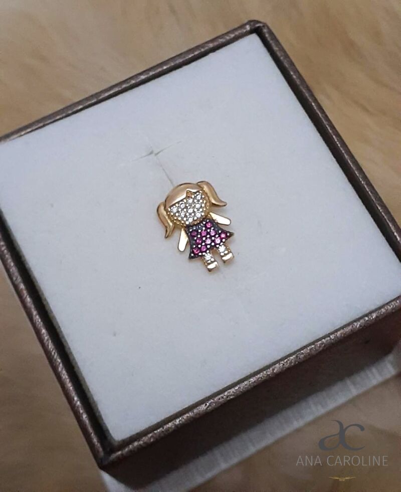 Pingente Menina em Ouro 18k Cravejada em Zircônias.